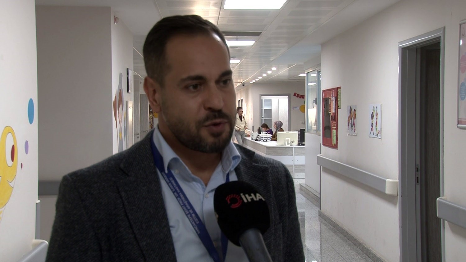 agriyla kivranan 2 yasindaki cocugun bagirsagindan 3 santimlik igne cikti 2