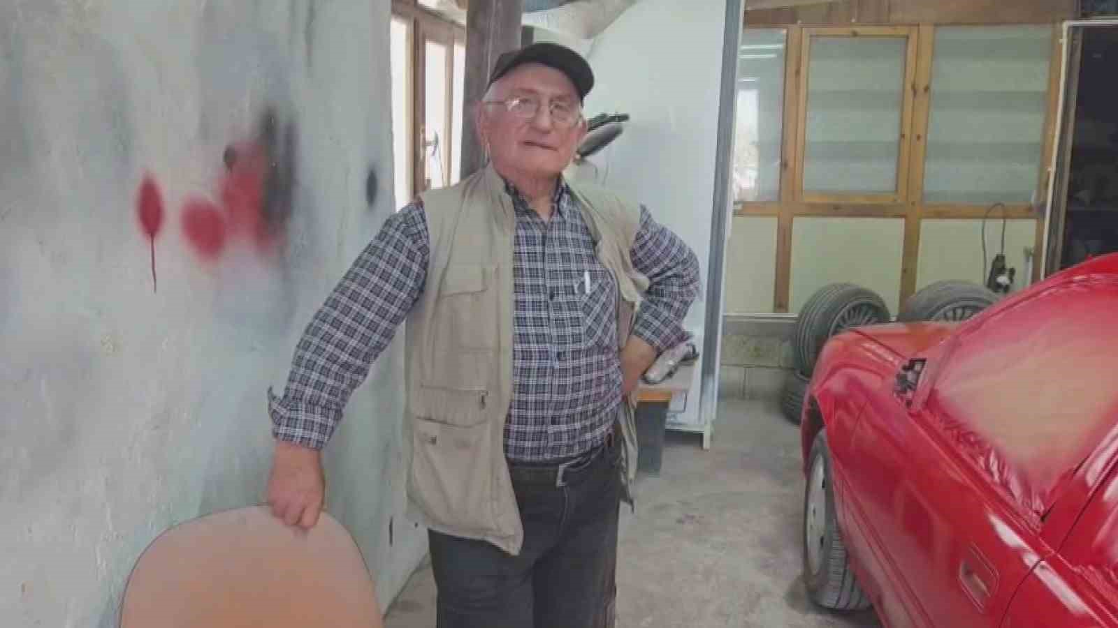 Ahırdan kaçan danalar oto tamirciyi bastı, görgü tanığı o anları anlattı: "Nazikçe geldiler, nazikçe gittiler" 4 ahirdan kacan danalar oto tamirciyi basti gorgu tanigi o anlari anlatti nazikce geldiler nazikce