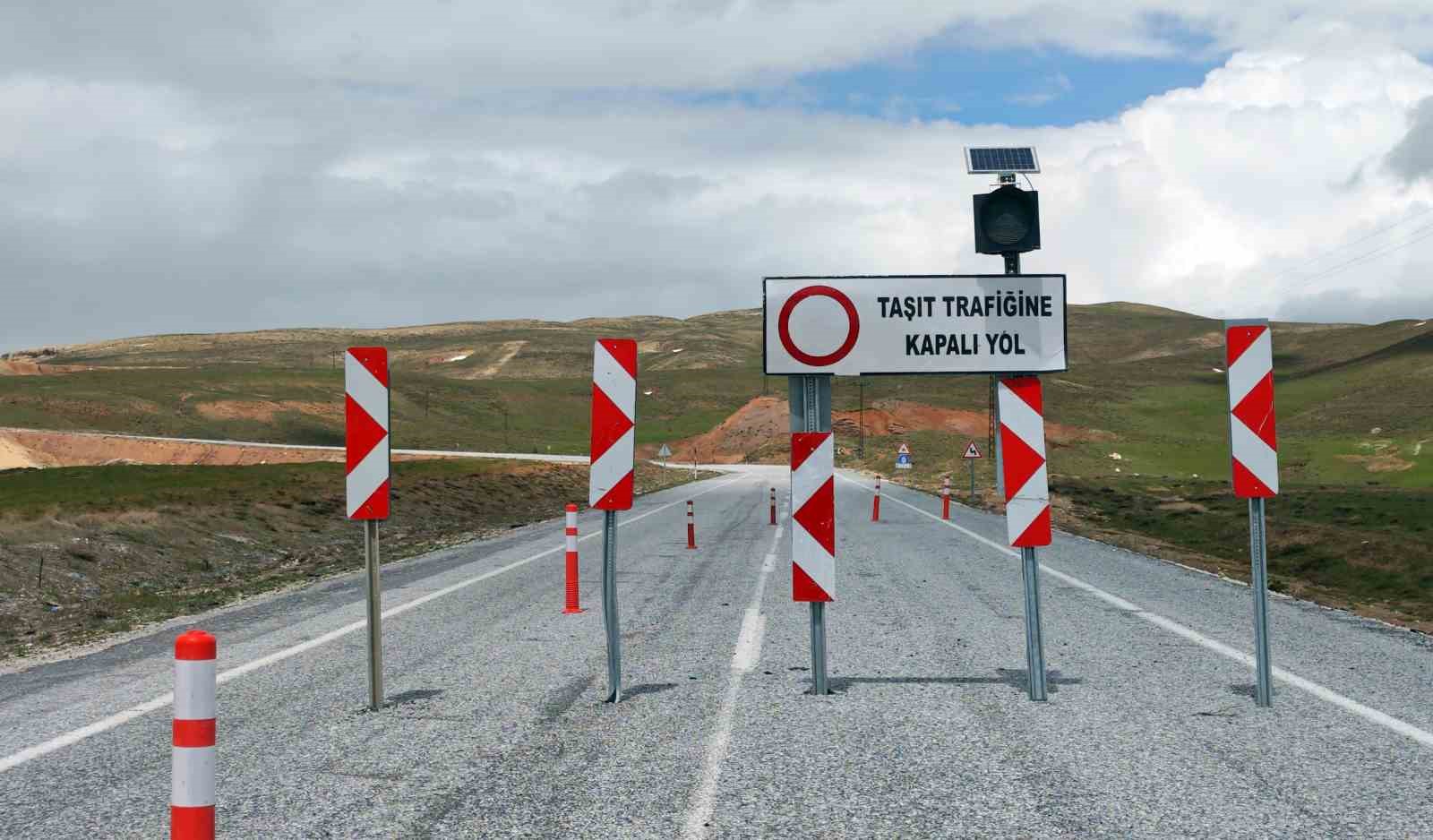 ahlat malazgirt yolunda korkutan kayma 4 b5ZzBVOS