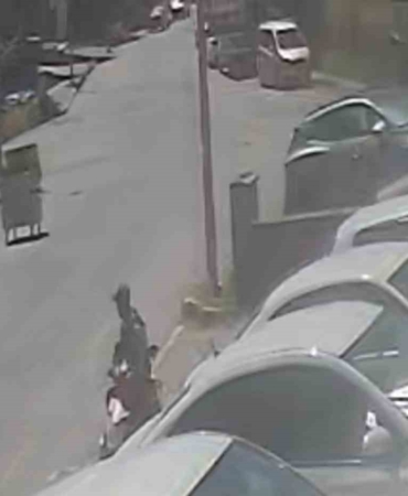 ahlatta-cop-konteyneri-caddeyi-birbirine-katti-uZklwsn5.jpg