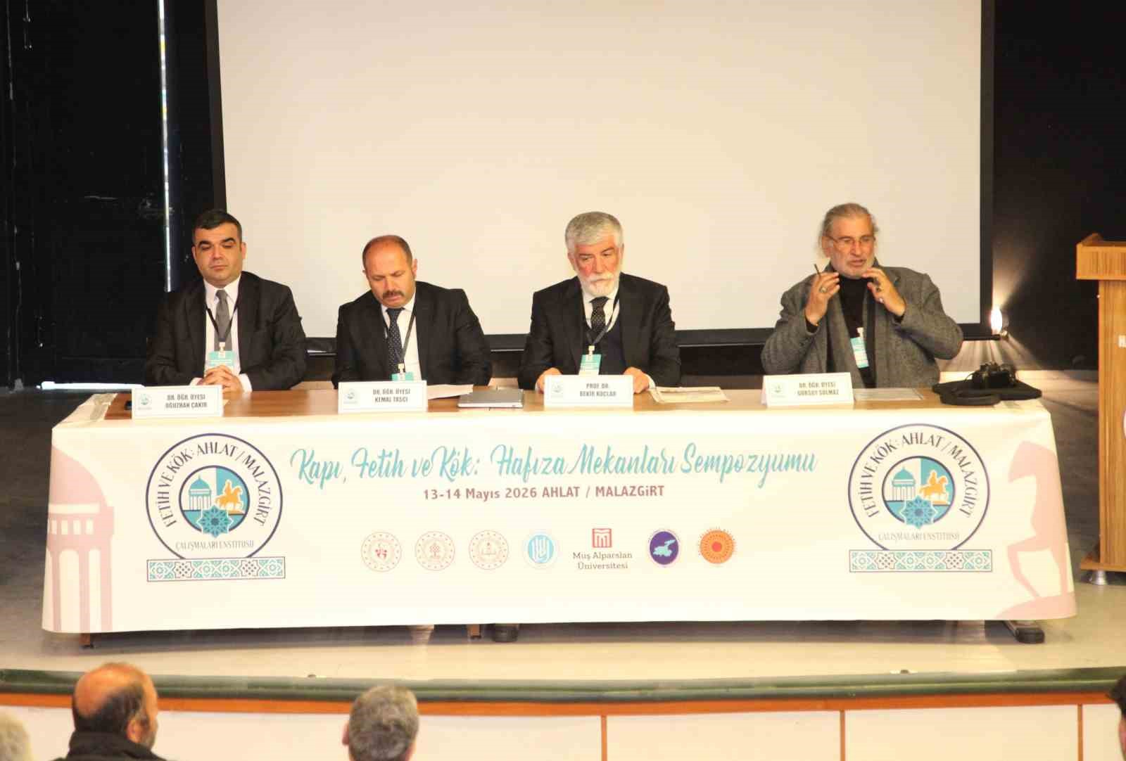 ahlatta kapi fetih ve kok hafiza mekanlari sempozyumu 1 7Q48F67i
