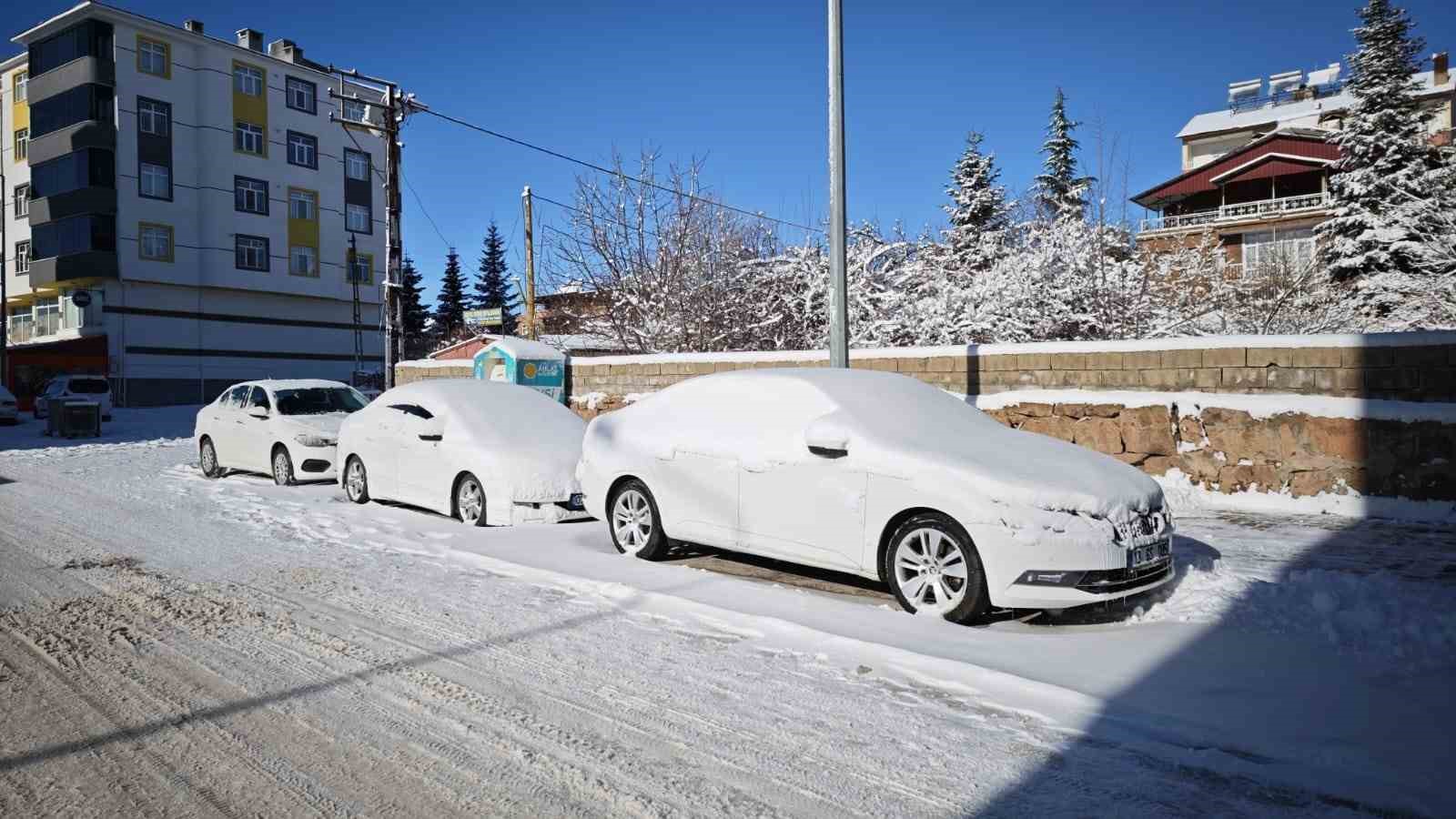 ahlatta kar yagisi 20 koy yolu ulasima kapandi 5 sz6bmAUW