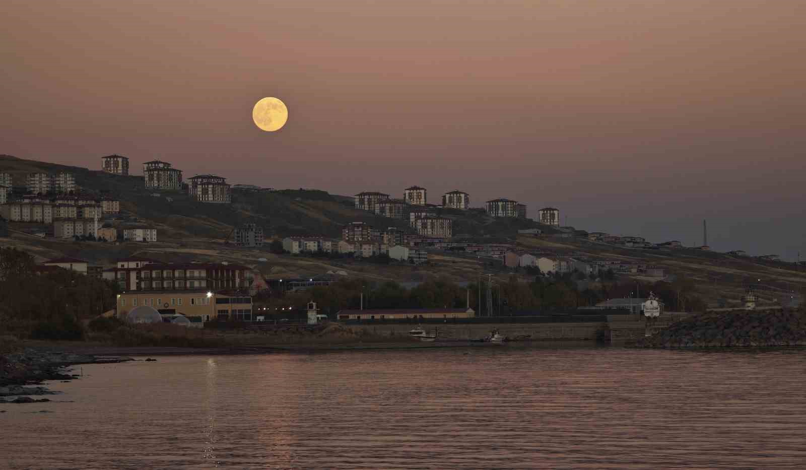 ahlatta kunduz super ay gorsel solen olusturdu 5 NR6lRKli