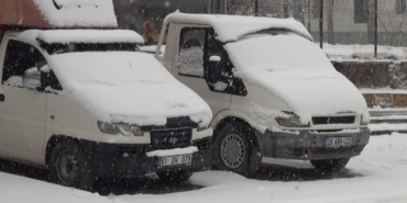 ahlatta-mart-kari-surprizi-11-koy-yolu-ulasima-kapandi-aXYtWIuX.jpg