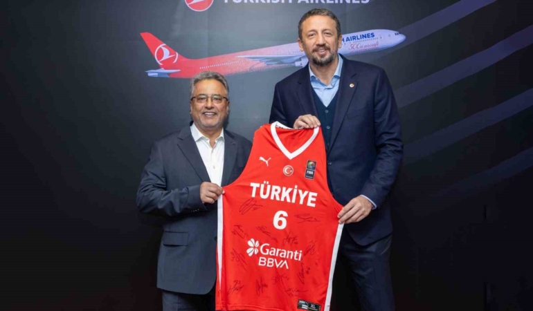 ahmet-bolat-a-milli-basketbol-takimimiza-sampiyonluklarla-dolu-bir-yolculuk-diliyorum-BdvEy36x.jpg