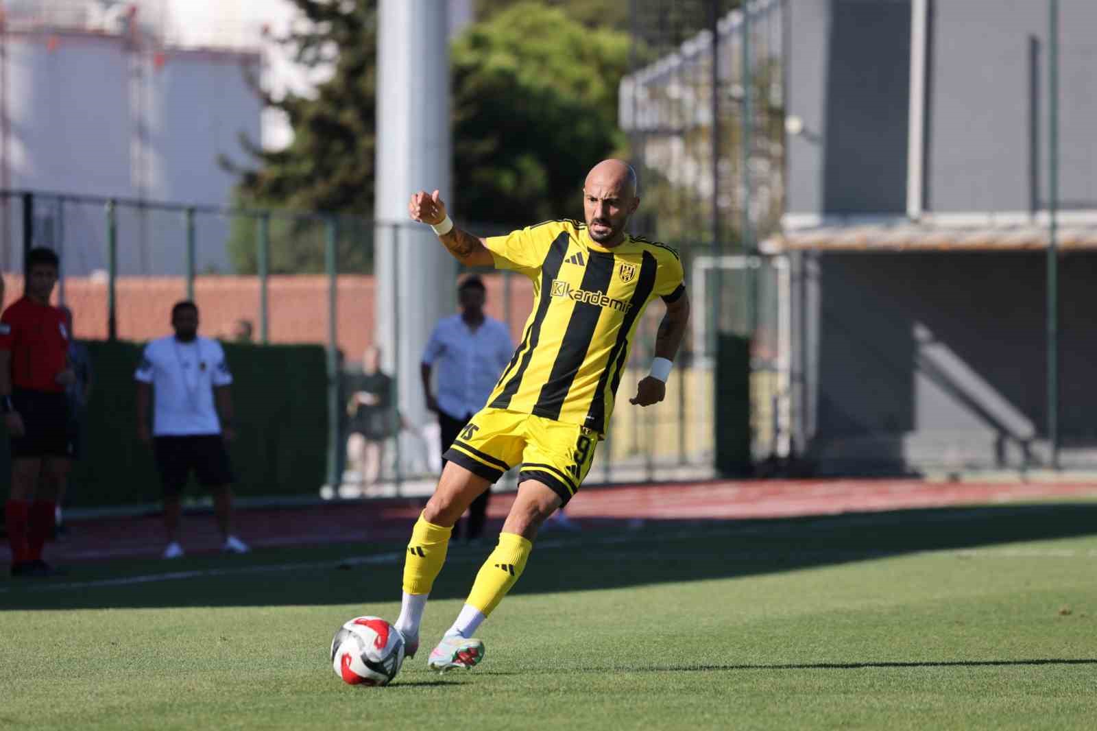 ahmet ilhan ozek onumuzde 5 maclik zorlu periyot var 0 HsYkUXEE