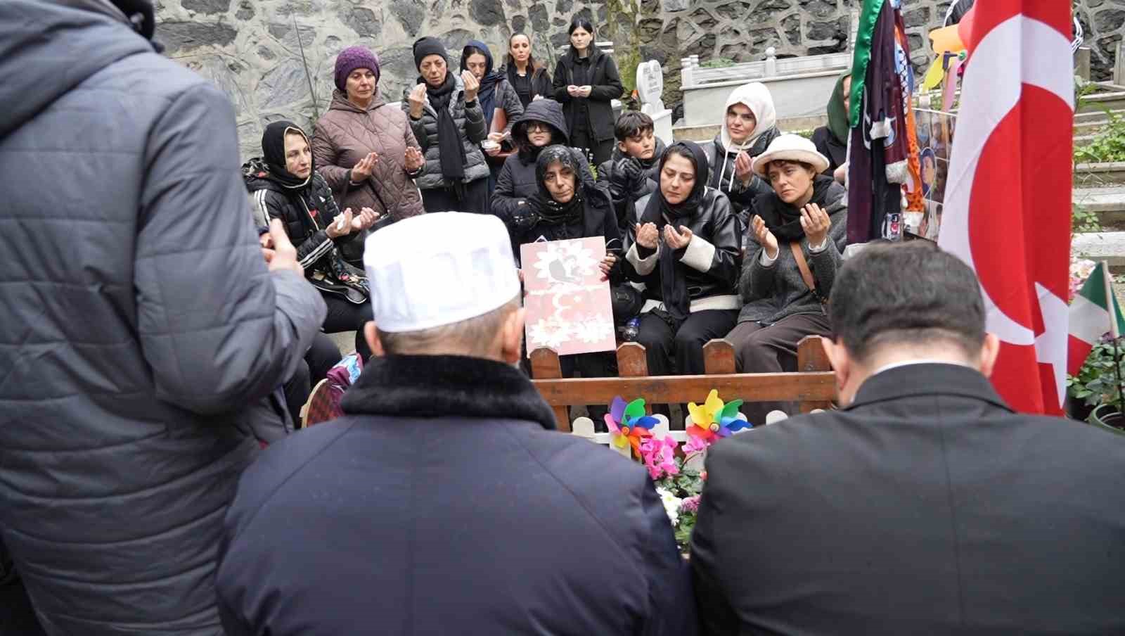 ahmet minguzzi olum yil donumunde kabri basinda anildi 1 UYXlykBL