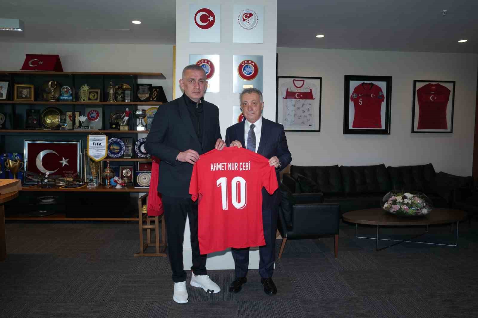 Ahmet Nur Çebi’den, TFF Başkanı Hacıosmanoğlu’na ziyaret 4 ahmet nur cebiden tff baskani haciosmanogluna ziyaret 0 YYvbwK3U