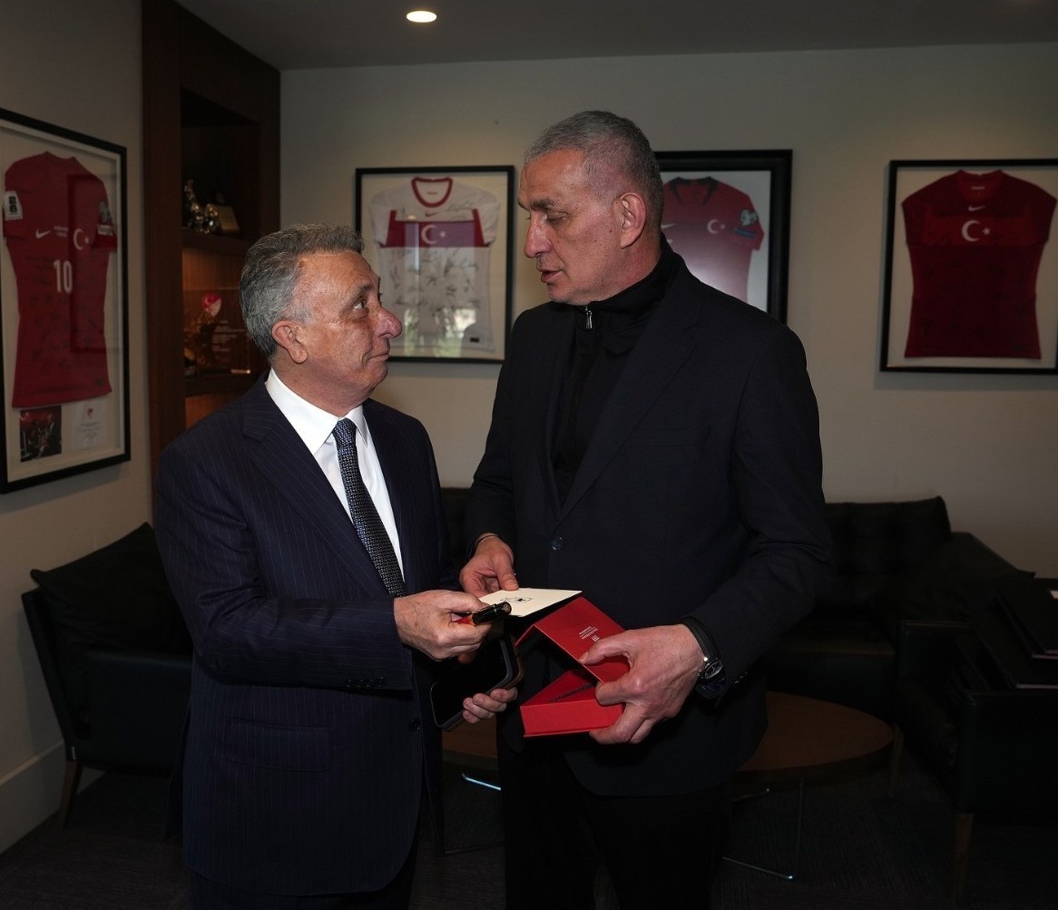 Ahmet Nur Çebi’den, TFF Başkanı Hacıosmanoğlu’na ziyaret 5 ahmet nur cebiden tff baskani haciosmanogluna ziyaret 1 OSLuFfZe
