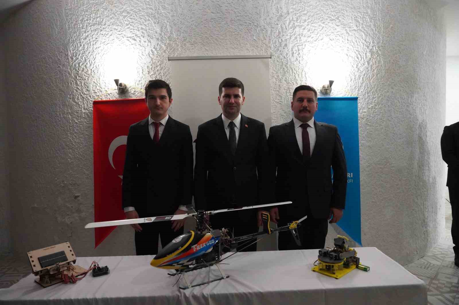 Ahmet Yiğit Yıldırım: "Bağımlılık boşlukta filizlenir, kimliği olmayan, hedefi olmayan, ait olduğu yeri bulamayan genci esir alır" 5 ahmet yigit yildirim bagimlilik boslukta filizlenir kimligi olmayan hedefi olmayan ait oldugu yeri bulamayan 9t3g3VYY
