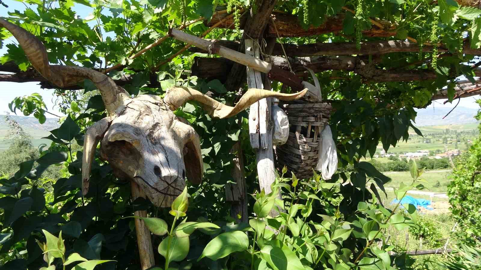 ahsap oymaciligi sayesinde sigara ve kahvehane aliskanligindan kurtuldu 5