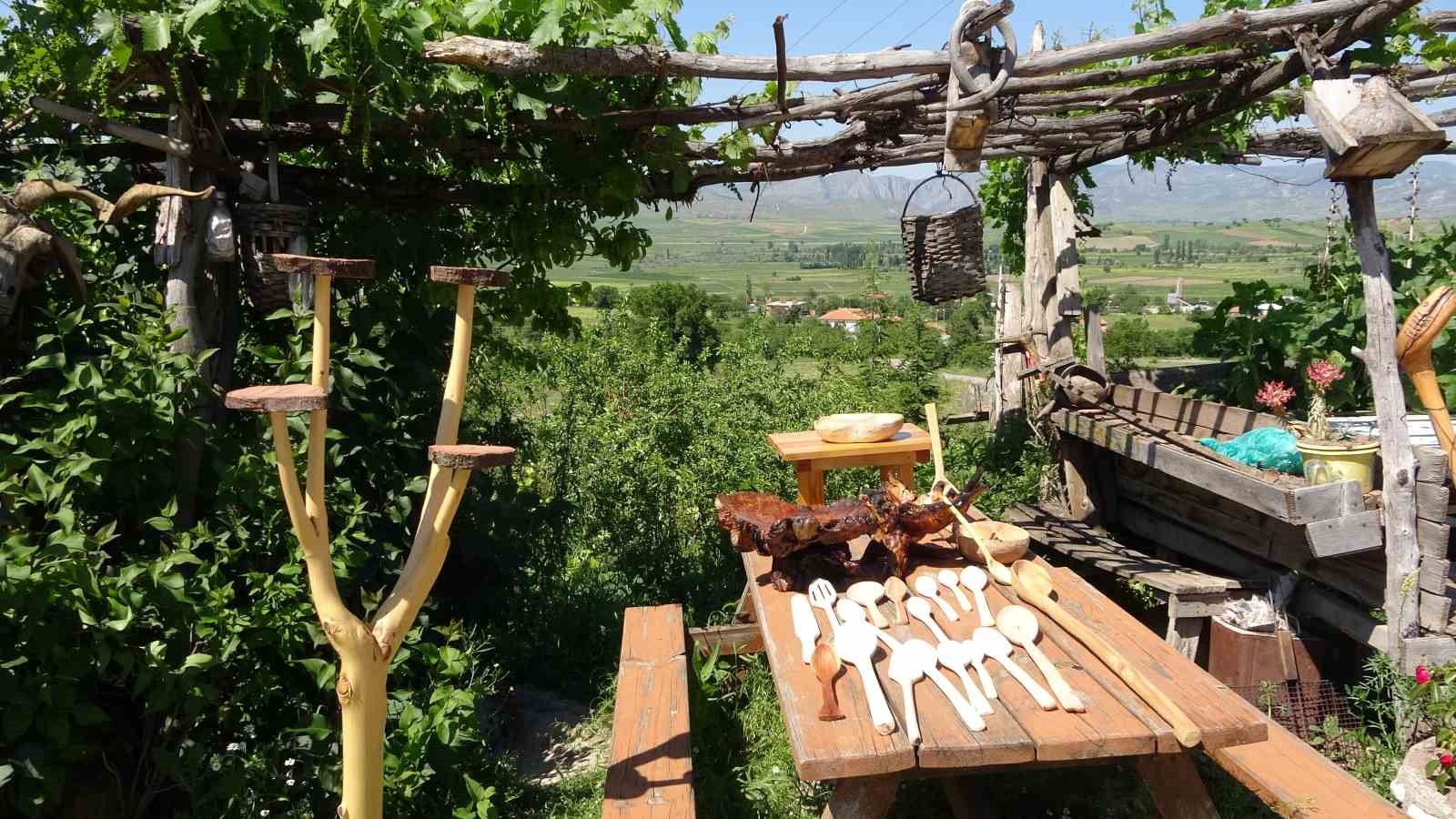 ahsap oymaciligi sayesinde sigara ve kahvehane aliskanligindan kurtuldu 6