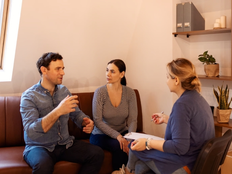 Aile Terapisi: İlişkilerinizi Güçlendirmek İçin Etkili Yöntemler 1 aile terapisi