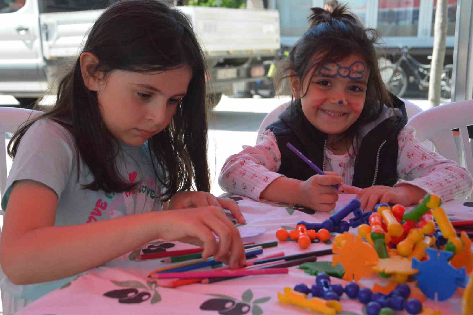 aile festivalinde yuzlerce vatandas bir araya geldi 1 t4euQg9h