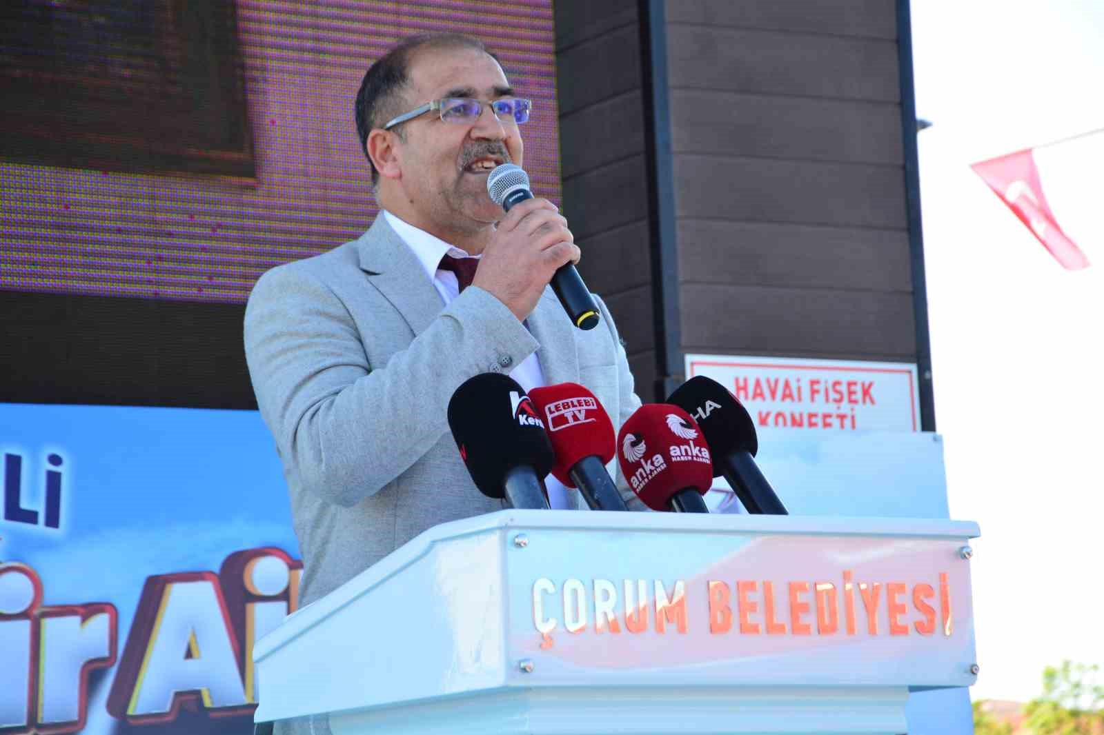 aile festivalinde yuzlerce vatandas bir araya geldi 10 qdYW3ryU