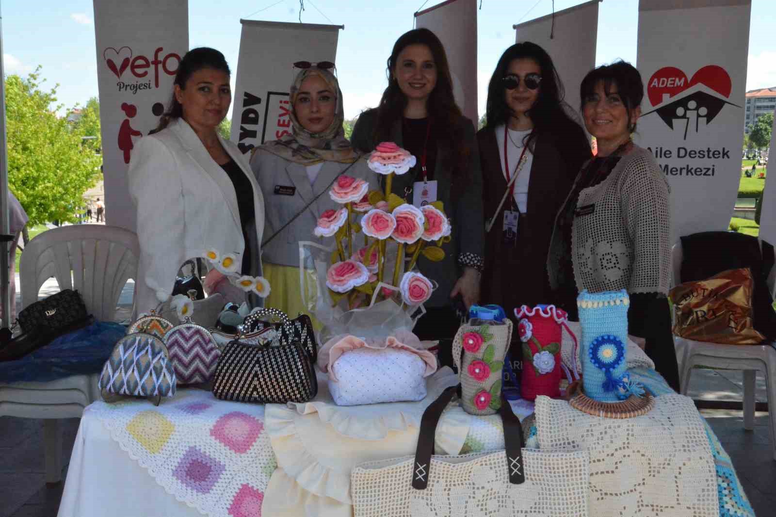 aile festivalinde yuzlerce vatandas bir araya geldi 5 6vwiYnbq