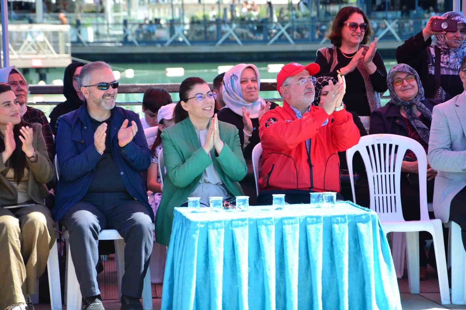 aile festivalinde yuzlerce vatandas bir araya geldi 8 ZgKUKlHE