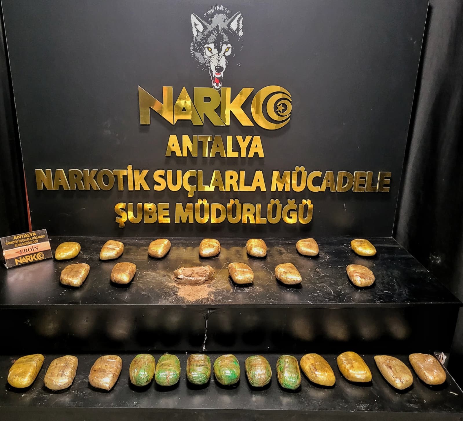 Aile görüntüsü vererek uyuşturucu nakline operasyon 4 aile goruntusu vererek uyusturucu nakline operasyon 0 hwF5ulzN