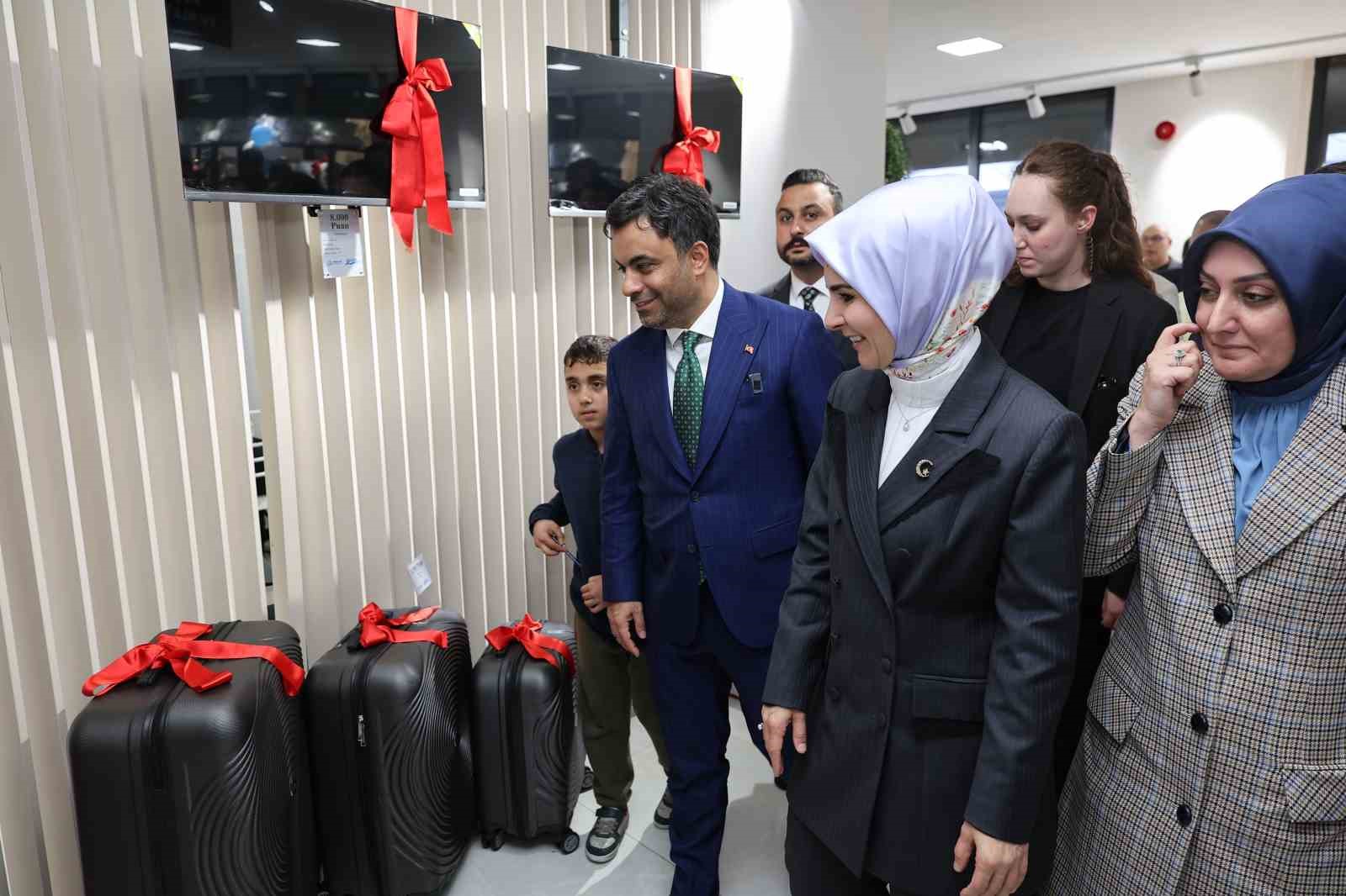 aile ve sosyal hizmetler bakani goktas aile kurmak sevgi sadakat ve sorumluluk ustune yeni gp8UjUNc