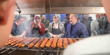aile-ve-sosyal-hizmetler-bakani-goktas-her-daim-cocuklarimizin-yaninda-olmaya-devam-edecegiz-3ws8Bz7G.jpg