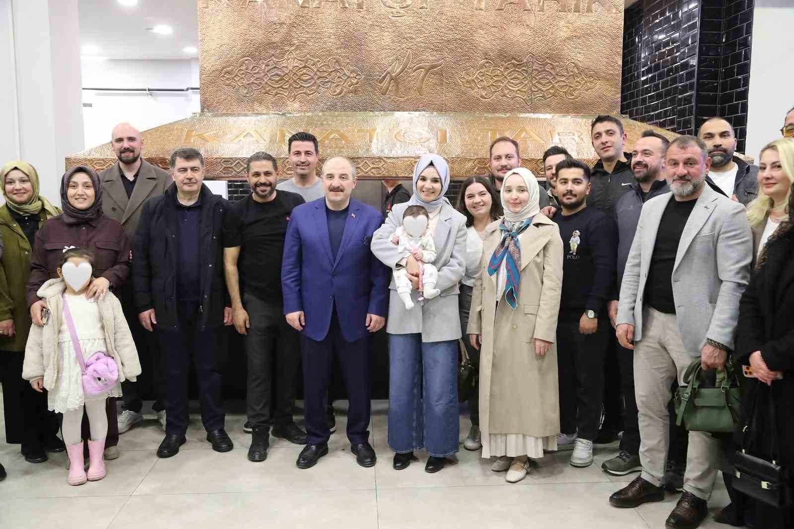 aile ve sosyal hizmetler bakani goktas her daim cocuklarimizin yaninda olmaya devam edecegiz 5 fcWmgBVv