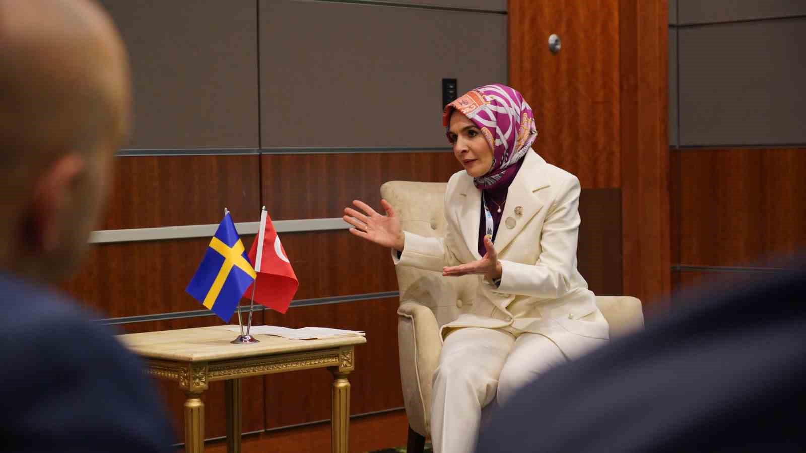 aile ve sosyal hizmetler bakani goktas katarda 0