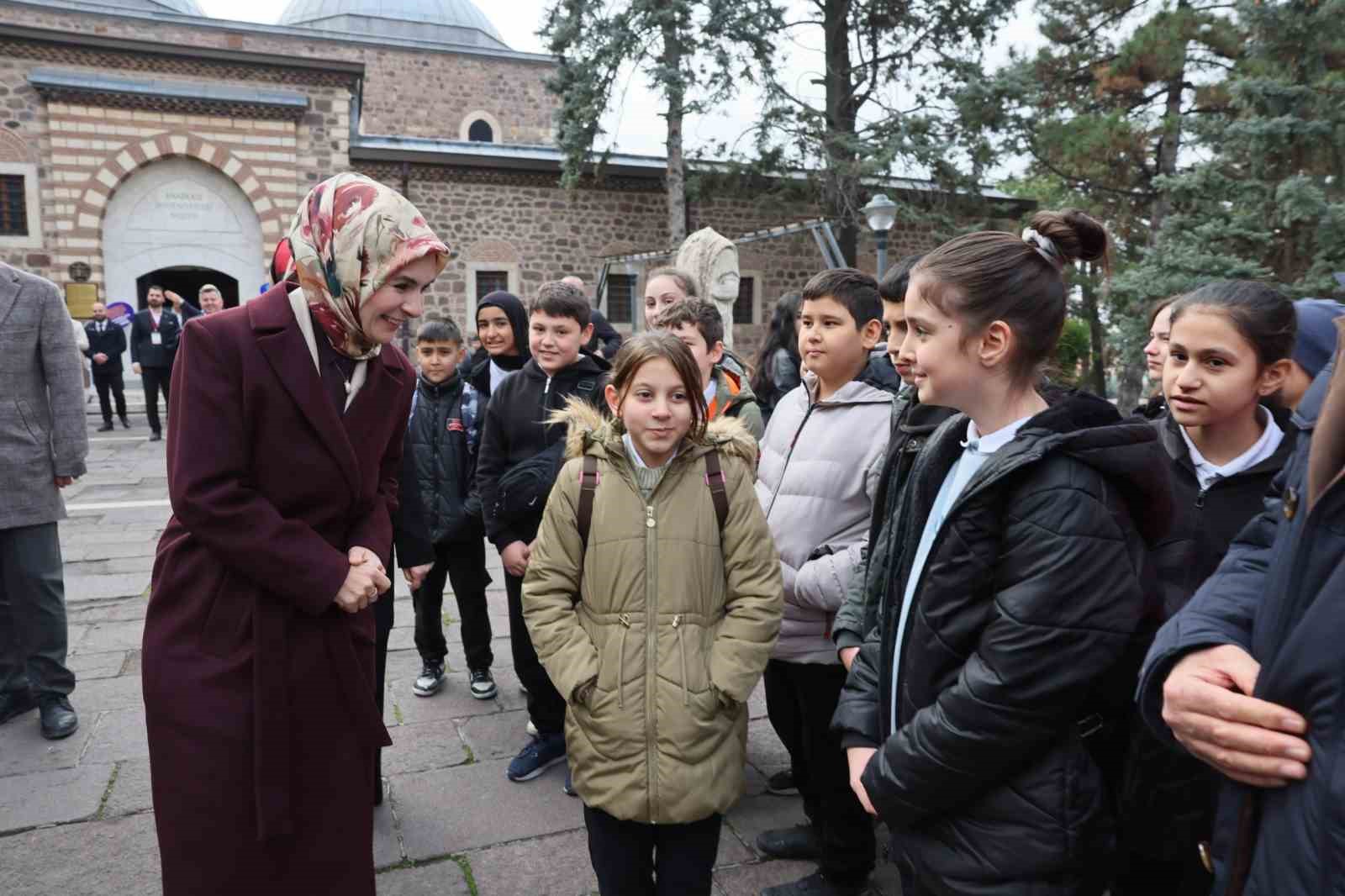 aile ve sosyal hizmetler bakanligindan cocuklarin dijital dunyadaki guvenligini korumak adina 2 yeni calisma ckqsPDnK