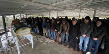 aile-ziyareti-donusunde-kazada-olen-anne-ve-kizi-yan-yana-defnedildi-32q41KV9.jpg