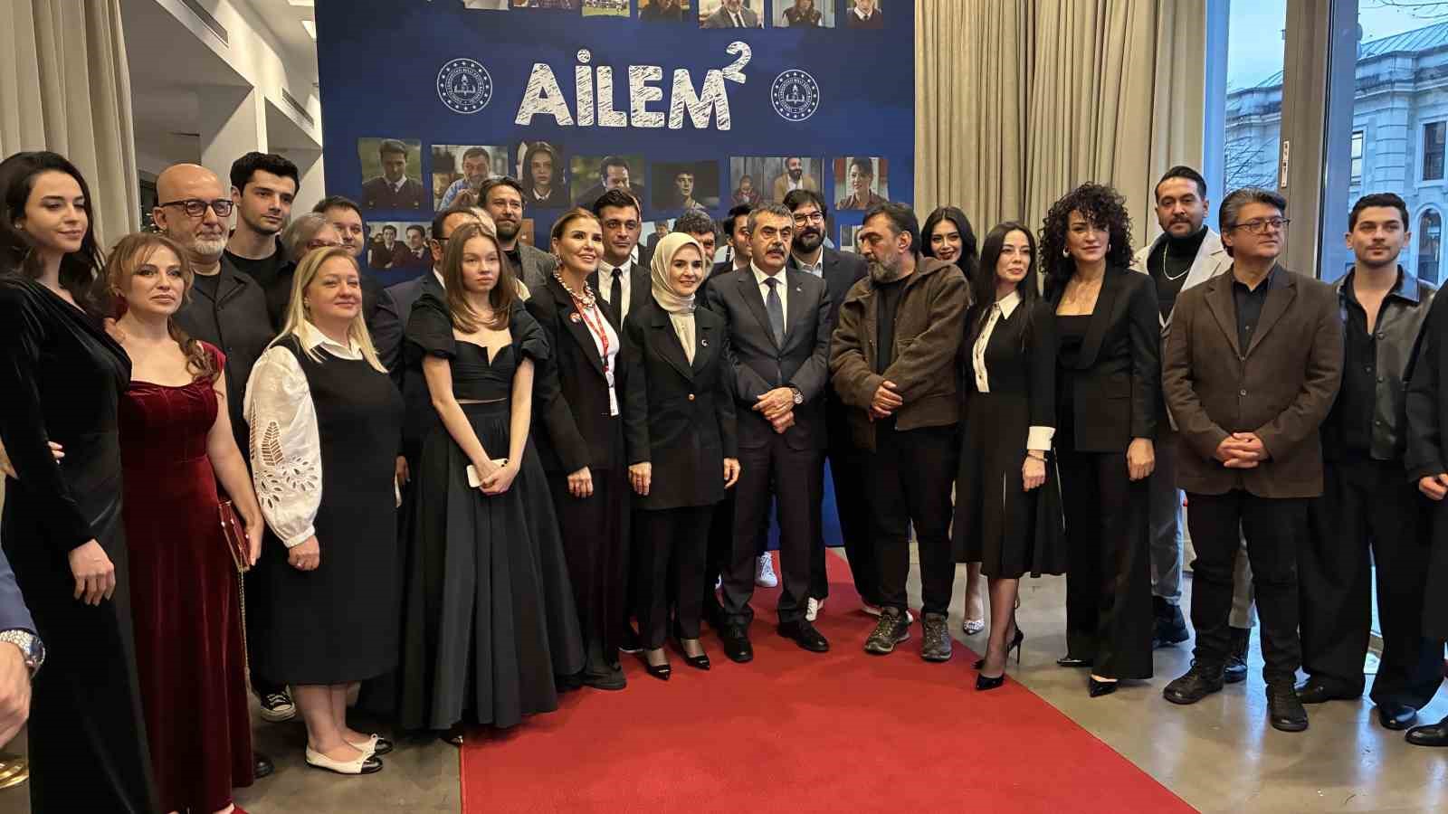 "Ailem" dizisinin ikinci sezonu Bakan Tekin ve Bakan Göktaş’ın katılımıyla tanıtıldı 6 ailem dizisinin ikinci sezonu bakan tekin ve bakan goktasin katilimiyla tanitildi 2 DzK1NN2k