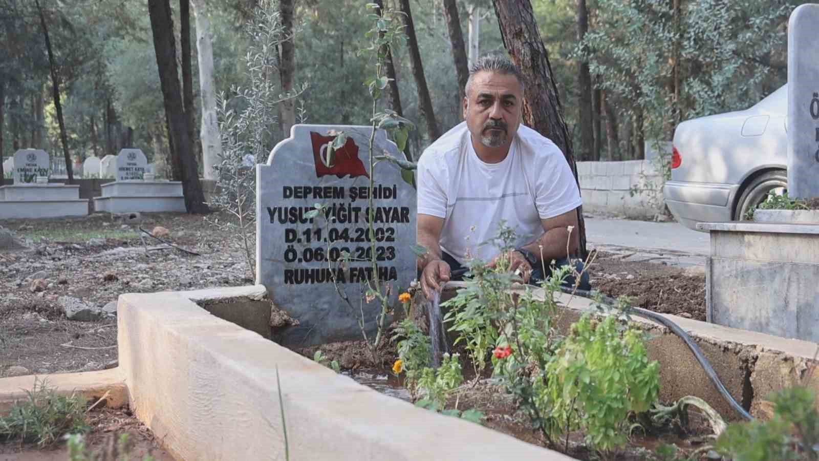 ailesi depremde enkaz altinda kalan acili baba esi ve iki evladinin oldugu yagmur apartmaninda C42lETZn