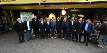 ak-parti-bursa-il-baskani-davut-gurkan-carsi-esnafiyla-bir-araya-geldi-gdVb1gIV.jpg