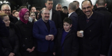 ak-parti-bursa-milletvekili-varank-ve-mit-baskani-kalin-sahurda-vatandaslarla-bir-araya-geldi-pv3AVr9i.jpg