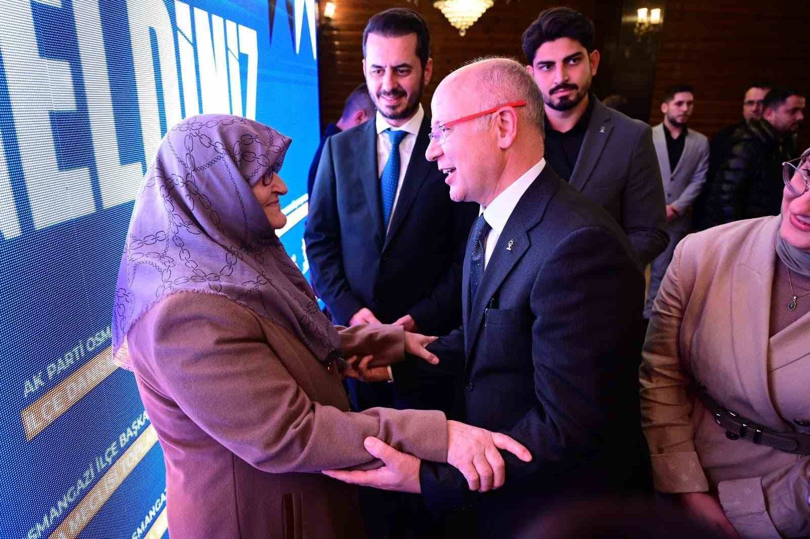 ak parti bursaya rekor yeni uye katilimi 2 cEtKaTjv
