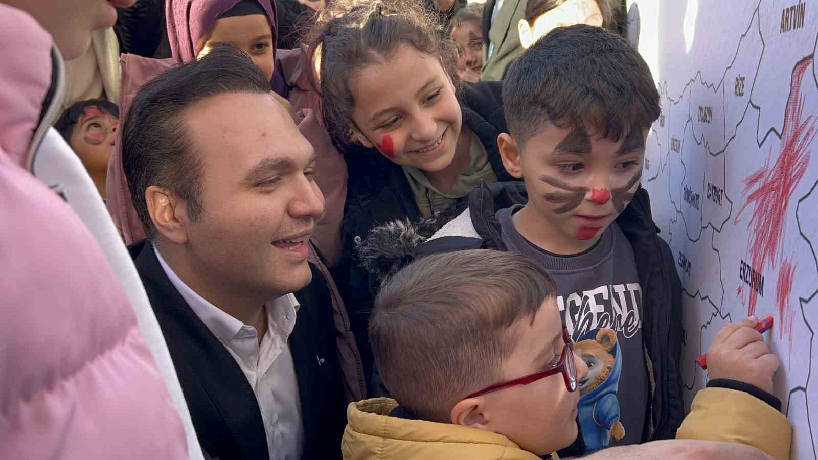 ak parti genclik kollari genel baskani yusuf ibis cocuklar icin daha adil bir dunyayi S9X68v1a
