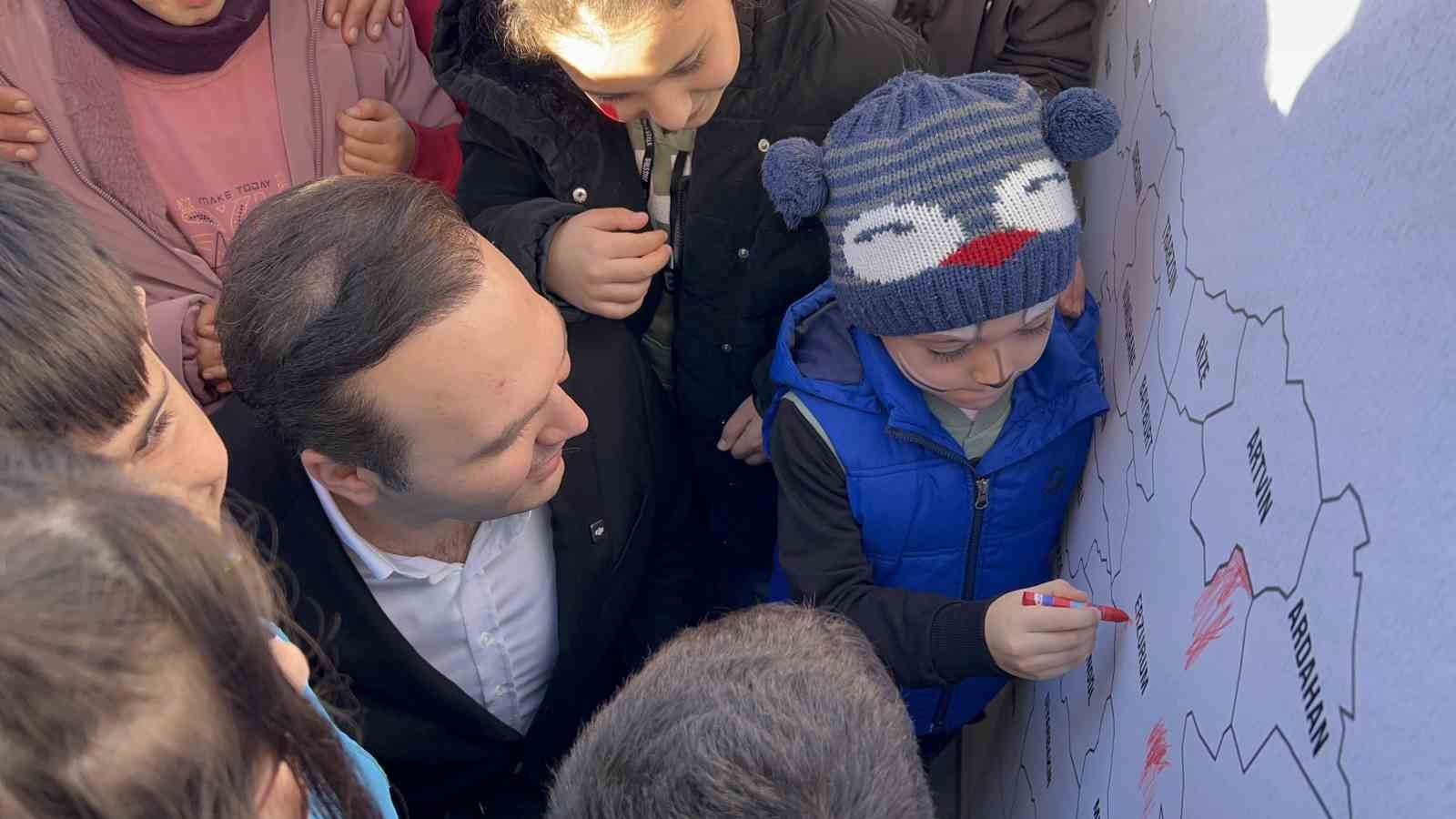 ak parti genclik kollari genel baskani yusuf ibis cocuklar icin daha adil bir dunyayi dQmgMpsn