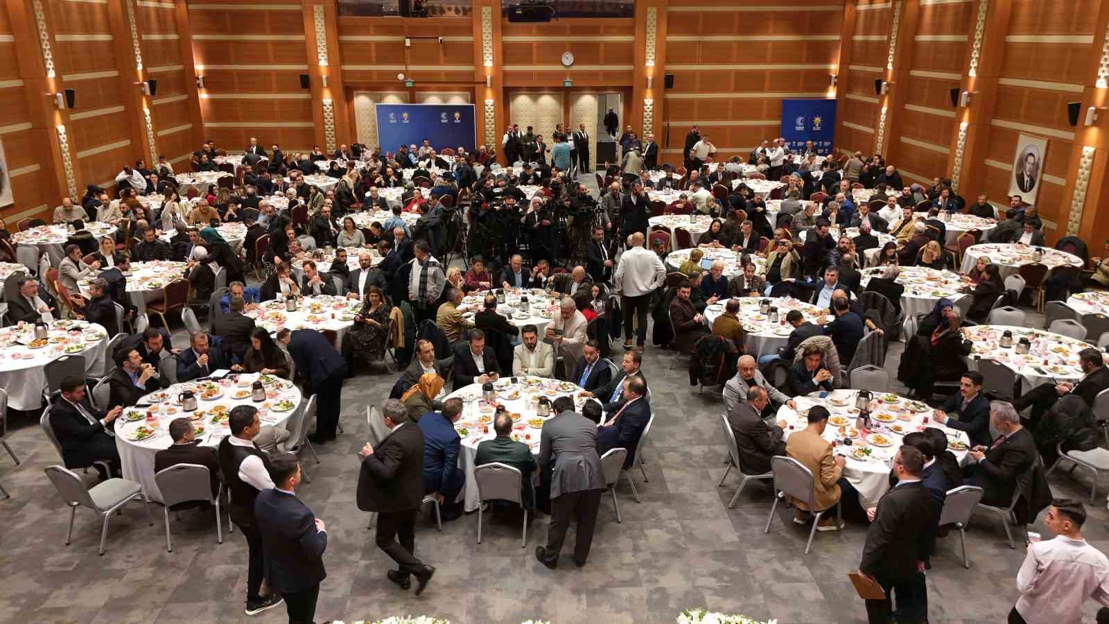 ak parti genel baskan yardimcisi acar israil 2023ten bu yana gazzede yuruttugu kanli saldirilarda CSuajpCv