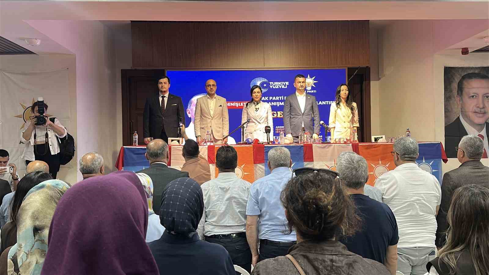 ak parti genel baskan yardimcisi ayan yapilanlarin halkimiza hizmet olarak donmesine engel olan bir FJmkMwYO