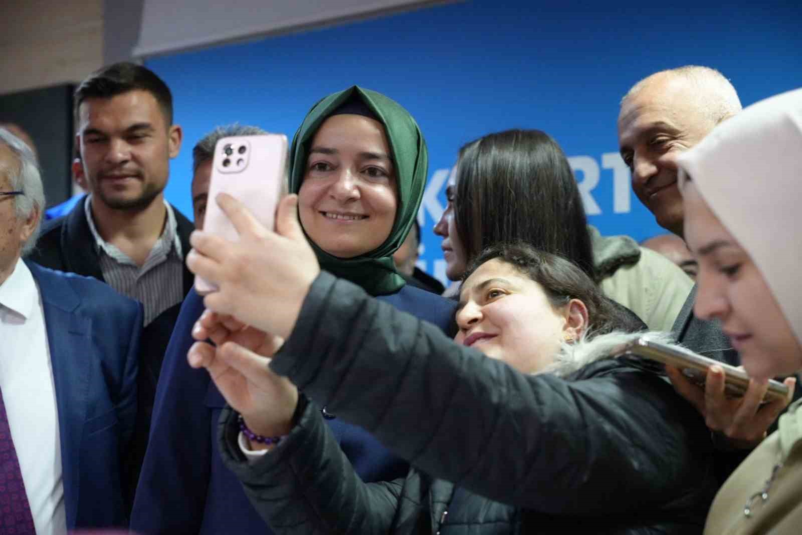 ak parti genel baskan yardimcisi kaya yeni bir dunya duzeni kurulurken turkiye eskisine gore G82uEiNd
