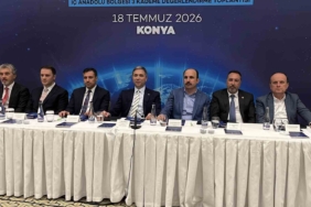 Eski CHP Genel Başkanı Deniz Baykal’ın eşi Olcay Baykal, toprağa verildi 1 thumbnail