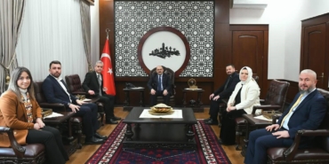 ak-parti-genel-baskan-yardimcisi-yalcindan-suriye-vurgusu-gelinen-noktada-hem-rejim-devrildi-hem-ATEVEZkl.jpg