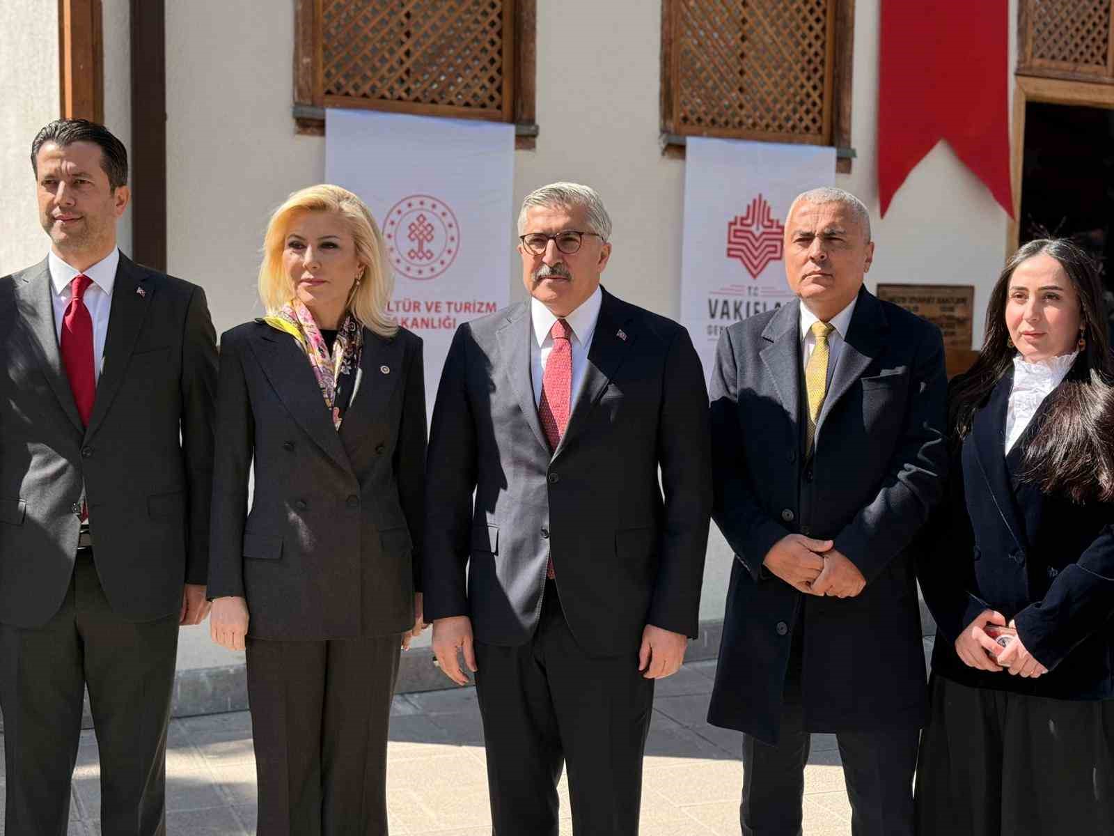ak parti genel baskan yardimcisi yayman istiklal marsi sadece 105 yil once yazilan bir VEb85azn