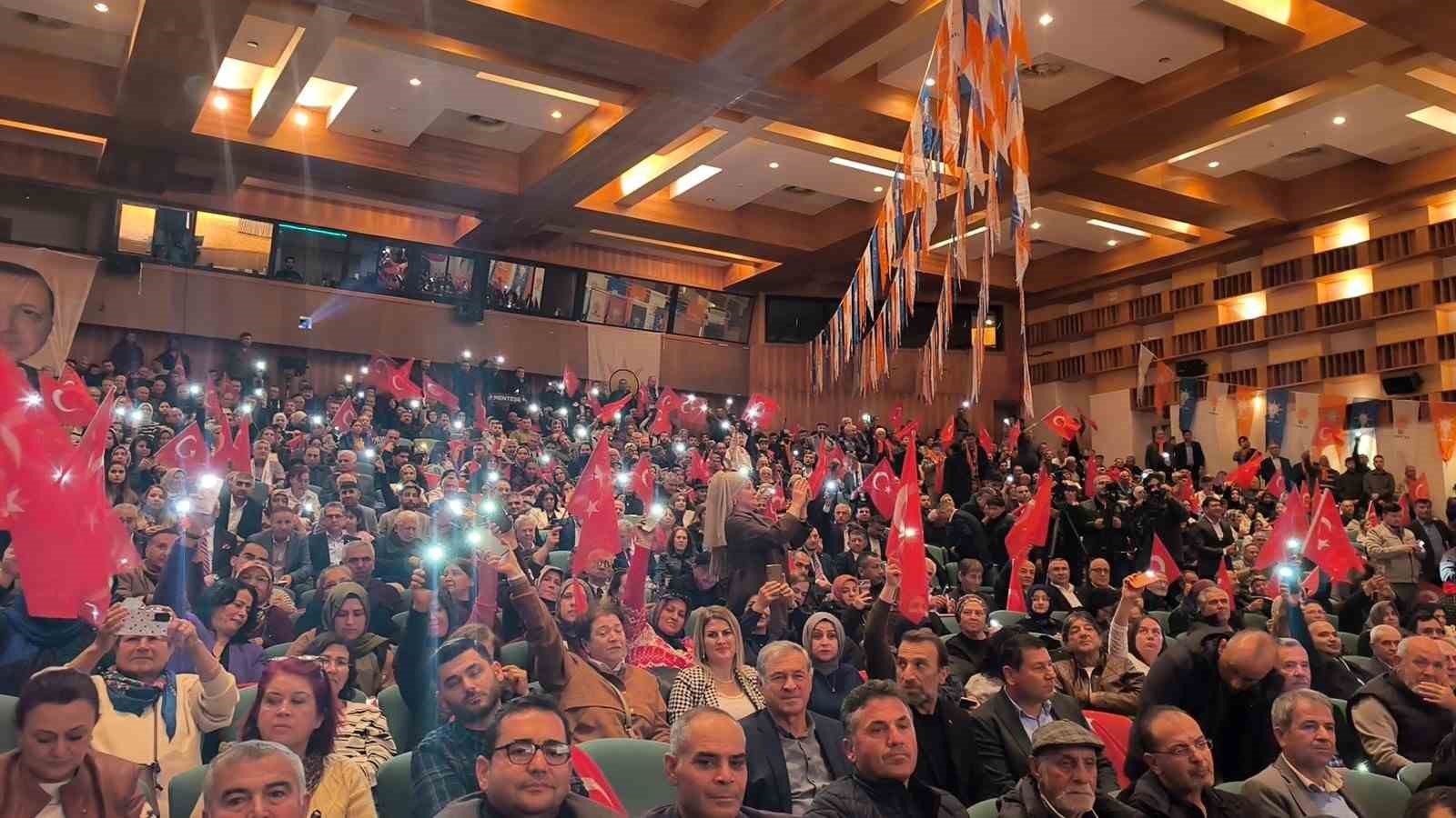 ak parti genel baskan yardimcisi yazicidan yeni anayasa vurgusu millet kendi anayasasini yapmali 0 2EHzUpzB