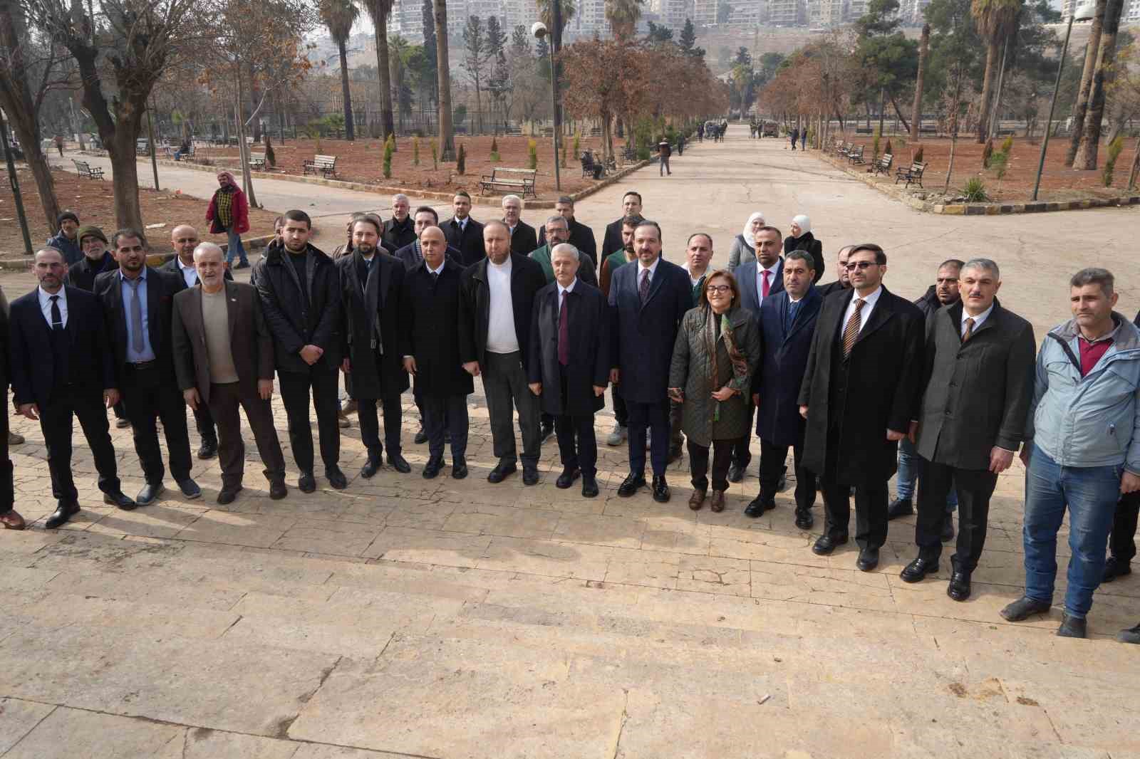 ak parti genel baskan yardimcisi zorludan halep valiligine ziyaret 4 57cehHqM