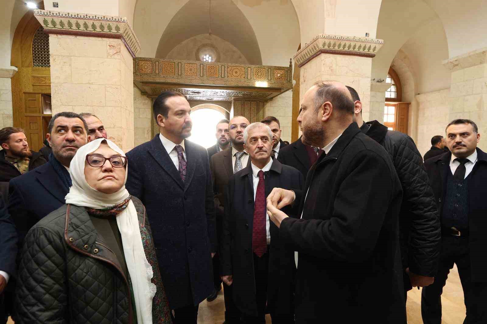ak parti genel baskan yardimcisi zorludan halep valiligine ziyaret 6 XAZV32cR