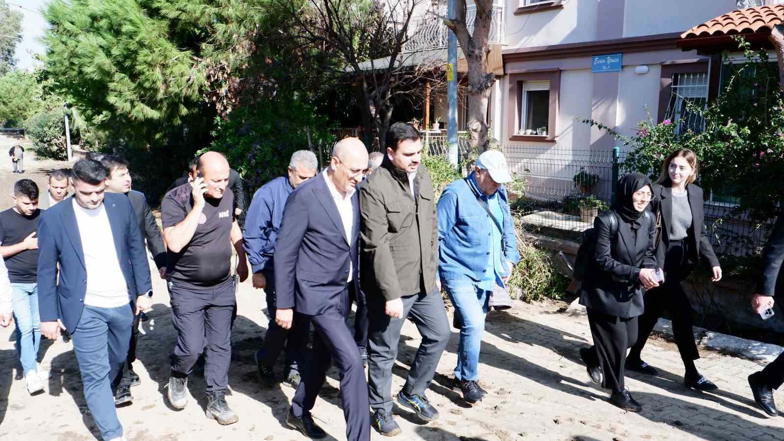 ak parti genel sekreteri inan focada selden etkilenen mahalleleri ziyaret etti magduriyetlerin giderilmesi icin PyAki8Jt