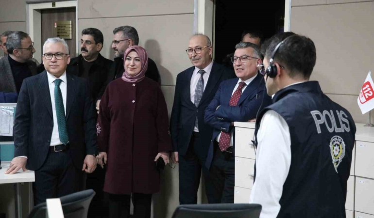ak-parti-grup-baskani-abdullah-guler-katil-israil-zulmune-son-vermeli-xR2dmUyI.jpg