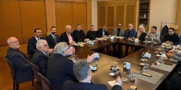 ak-parti-heyeti-kktc-basini-ile-bulustu-x4ieB8uv.jpg