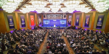 ak-parti-istanbul-il-baskani-ozdemir-istanbul-tum-turkiyeyi-sahlandiracak-bir-sorumluluga-sahip-exR3J33v.jpg