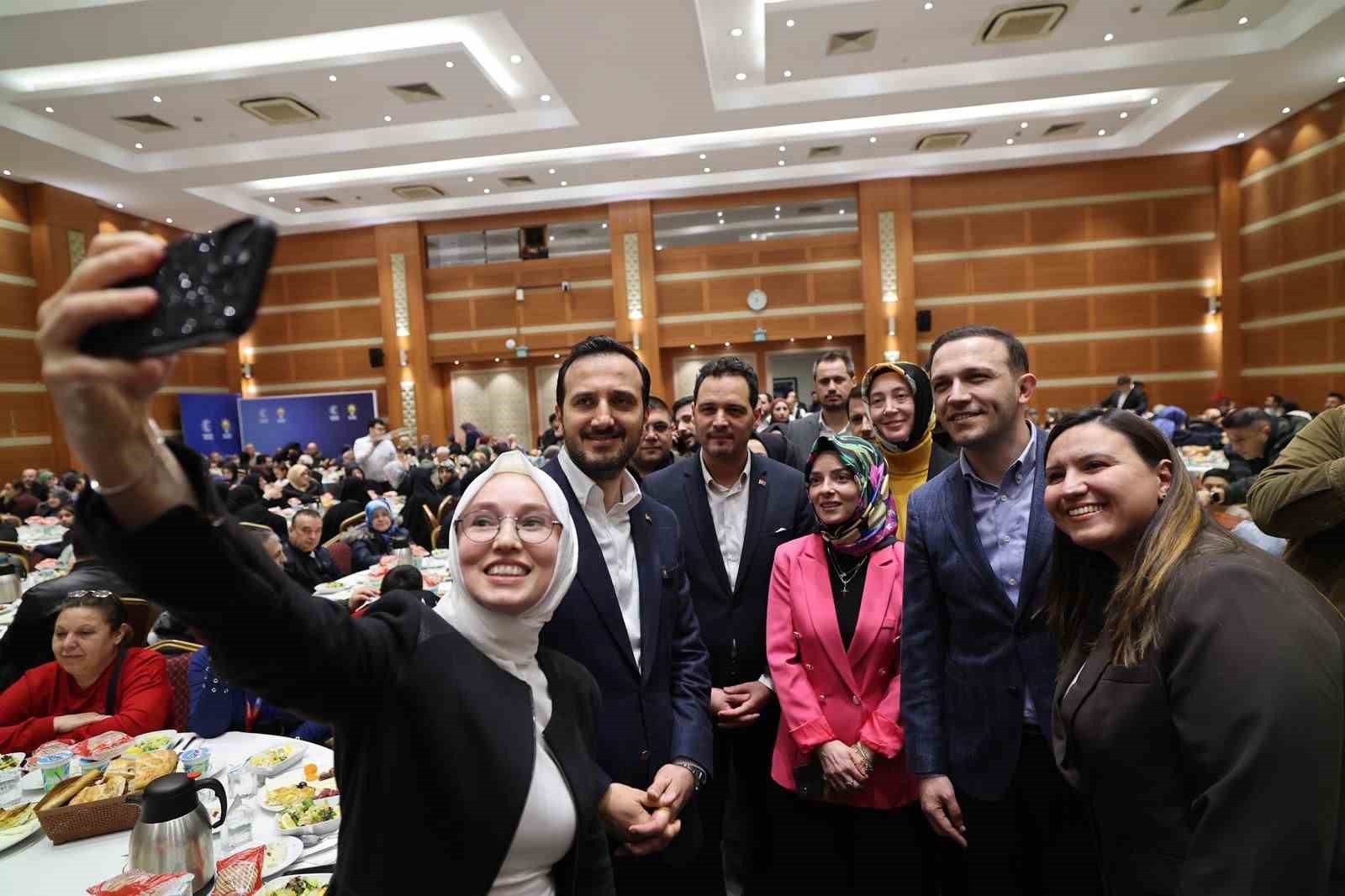ak parti istanbul il baskanligi komsularla ayni sofrada bulustu 4 BmlBJedk