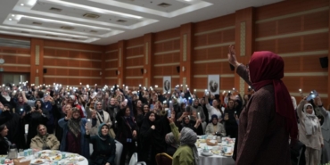 ak-parti-istanbul-il-kadin-kollari-baskanligi-tarafindan-kadin-kollari-mahalle-baskanlarina-yonelik-iftar-O9CDpEDS.jpg